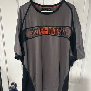 Men's size 5XL Harley-Davidson Gray & Black Tee with Orange Chest Logo